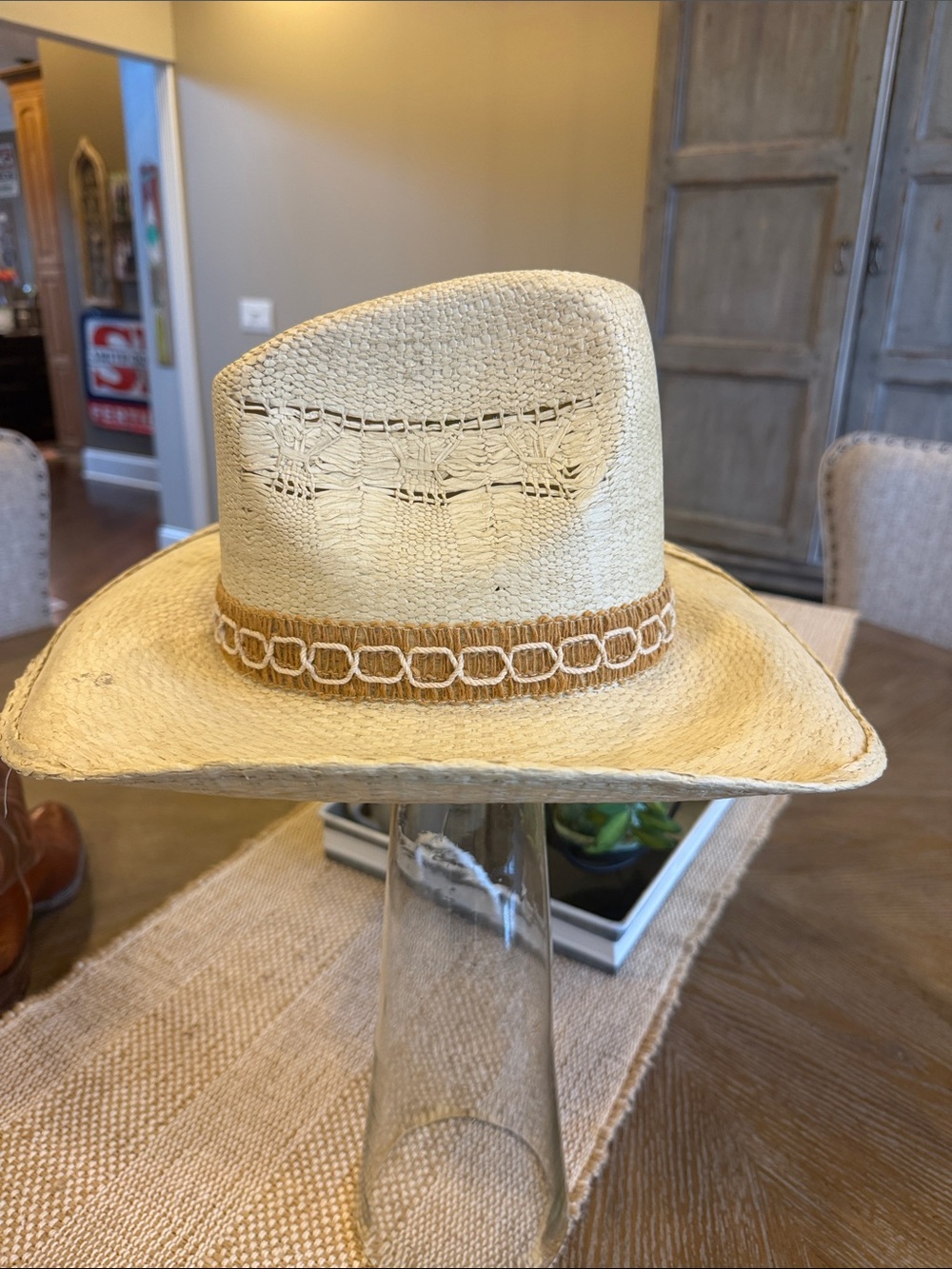 Rockmount Ranch Wear Straw Hat 6 7/8
Born Free  2573